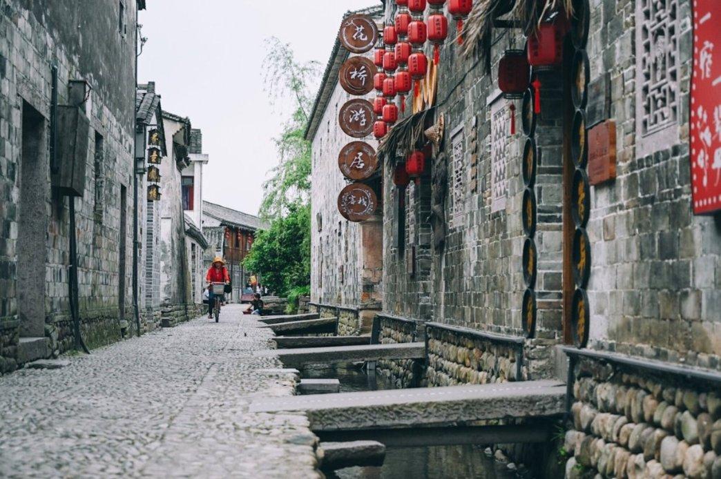 为什么刘鑫对救下自己的恩人的母亲，不仅没有感激，反而显示出丧心病狂的恶？